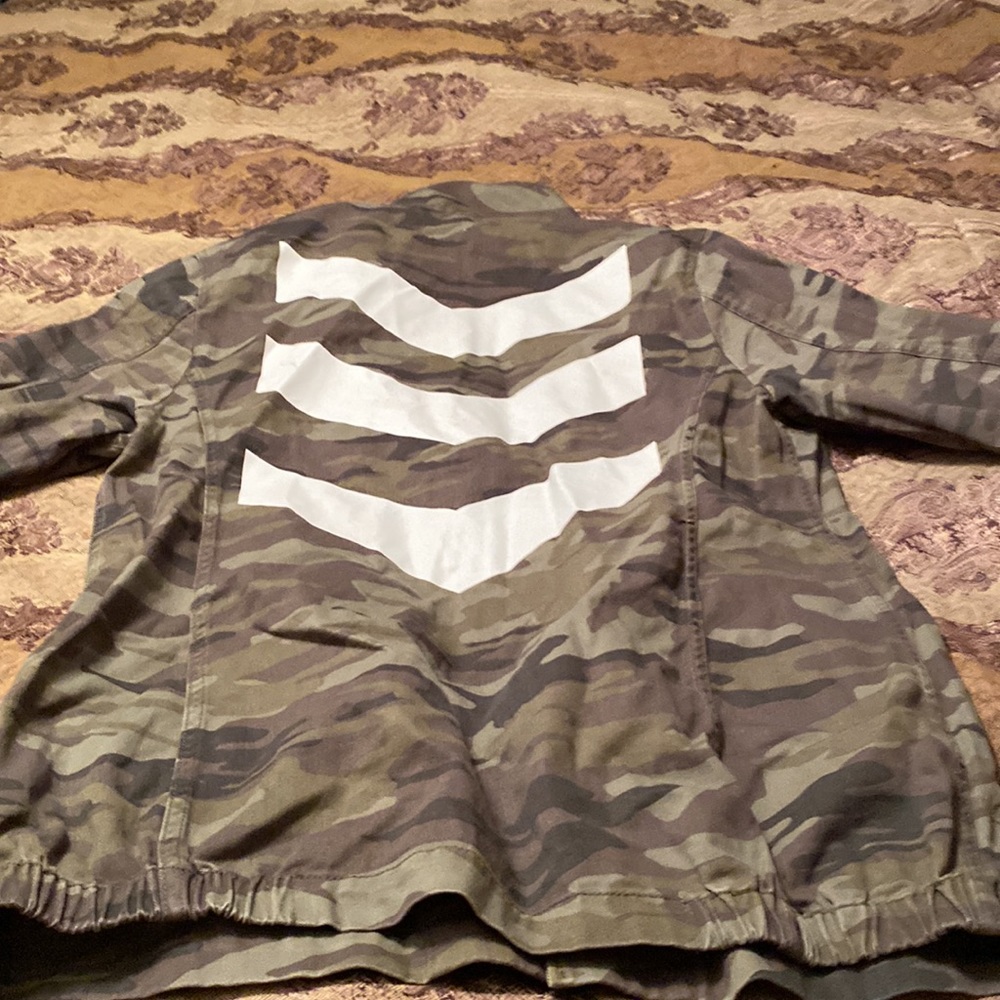 Express Camouflage Jacket With Buttons - image 6